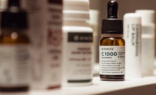 enecta-cannabis-extracts-8yF6aQ3NL7w-unsplash-cropped